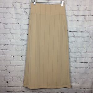 harve’ benard Women's Pencil Skirt Petite Size 4p Beige w/Black PinStripes Lined